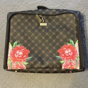 Large multi compartment Jouer makeup travel bag